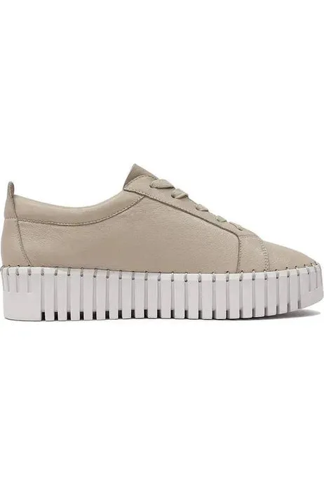 Bump Sneaker Macadamia