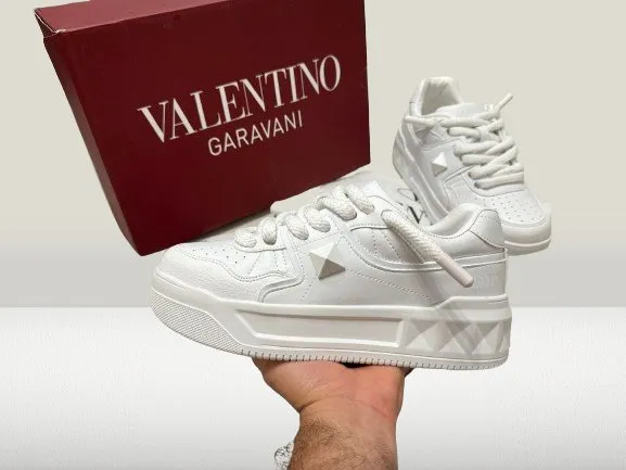 Valentino Garavani Full-White [LA OFERTĂ]